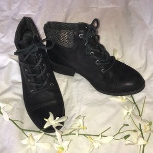 Sperry Lace Up Ankle Boots